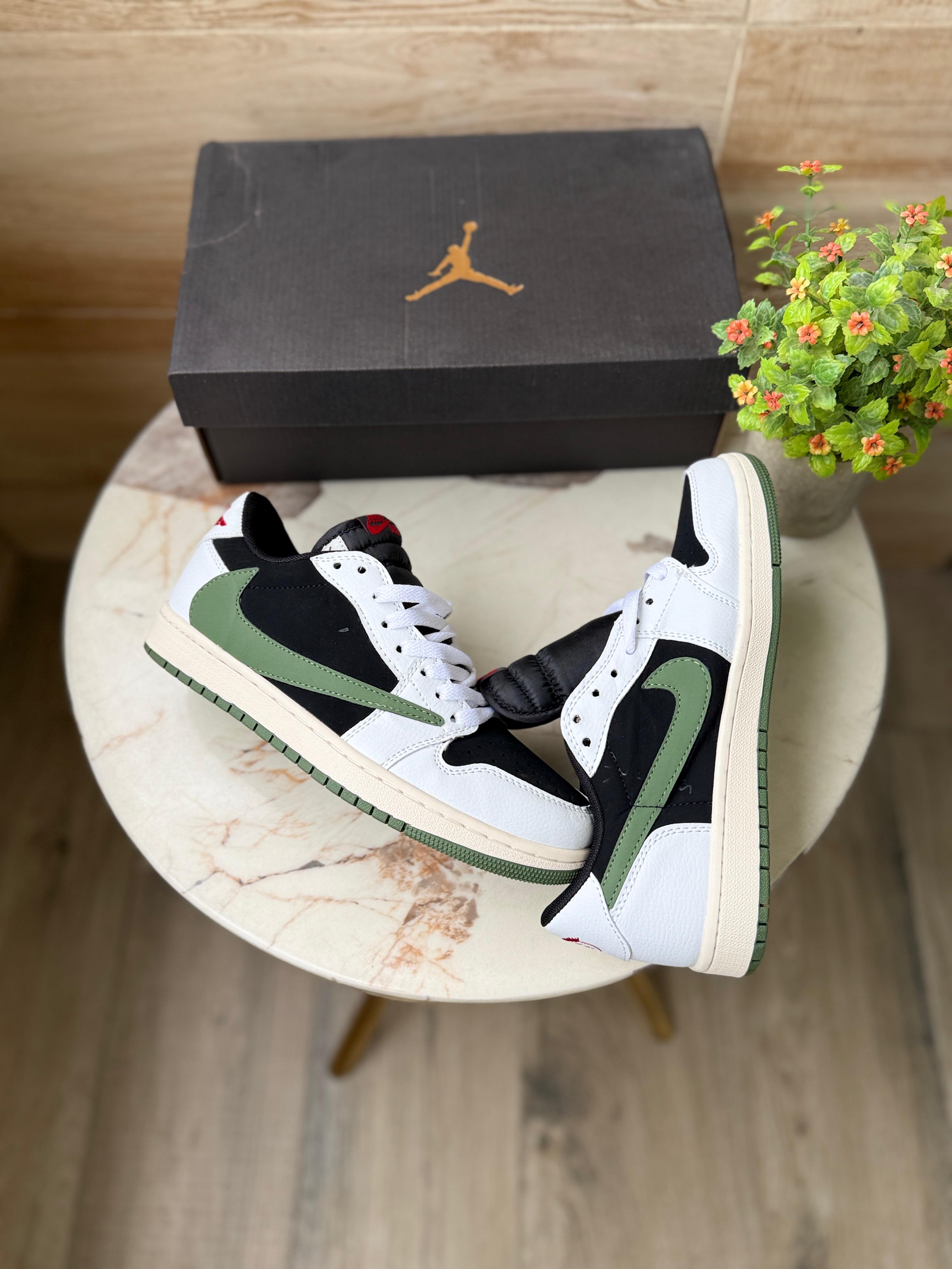 Air Jordan 1 Retro Low OG x Travis Scott