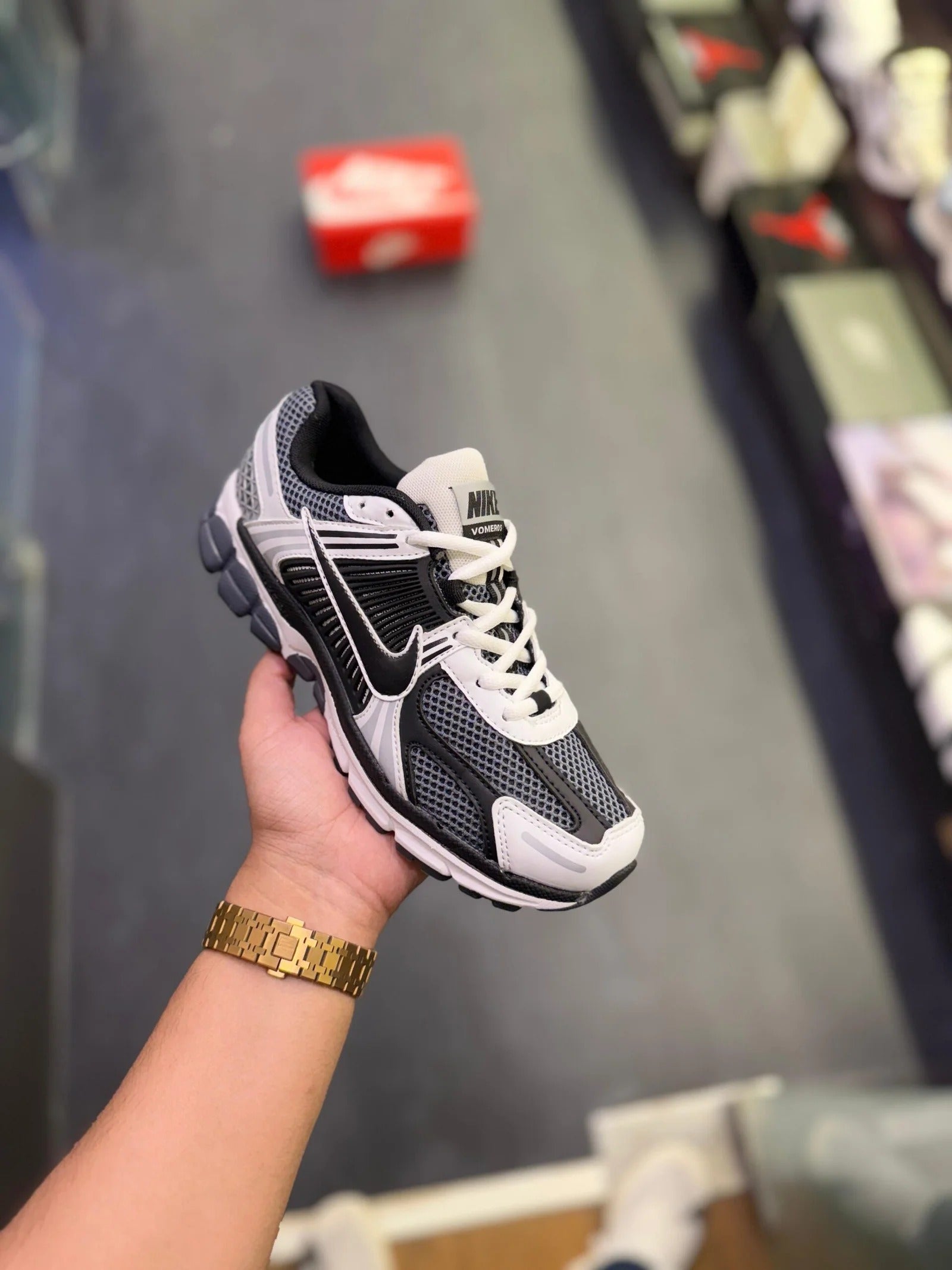 Nike Zoom Vomero 5 “Summit White / Black Dark Grey”