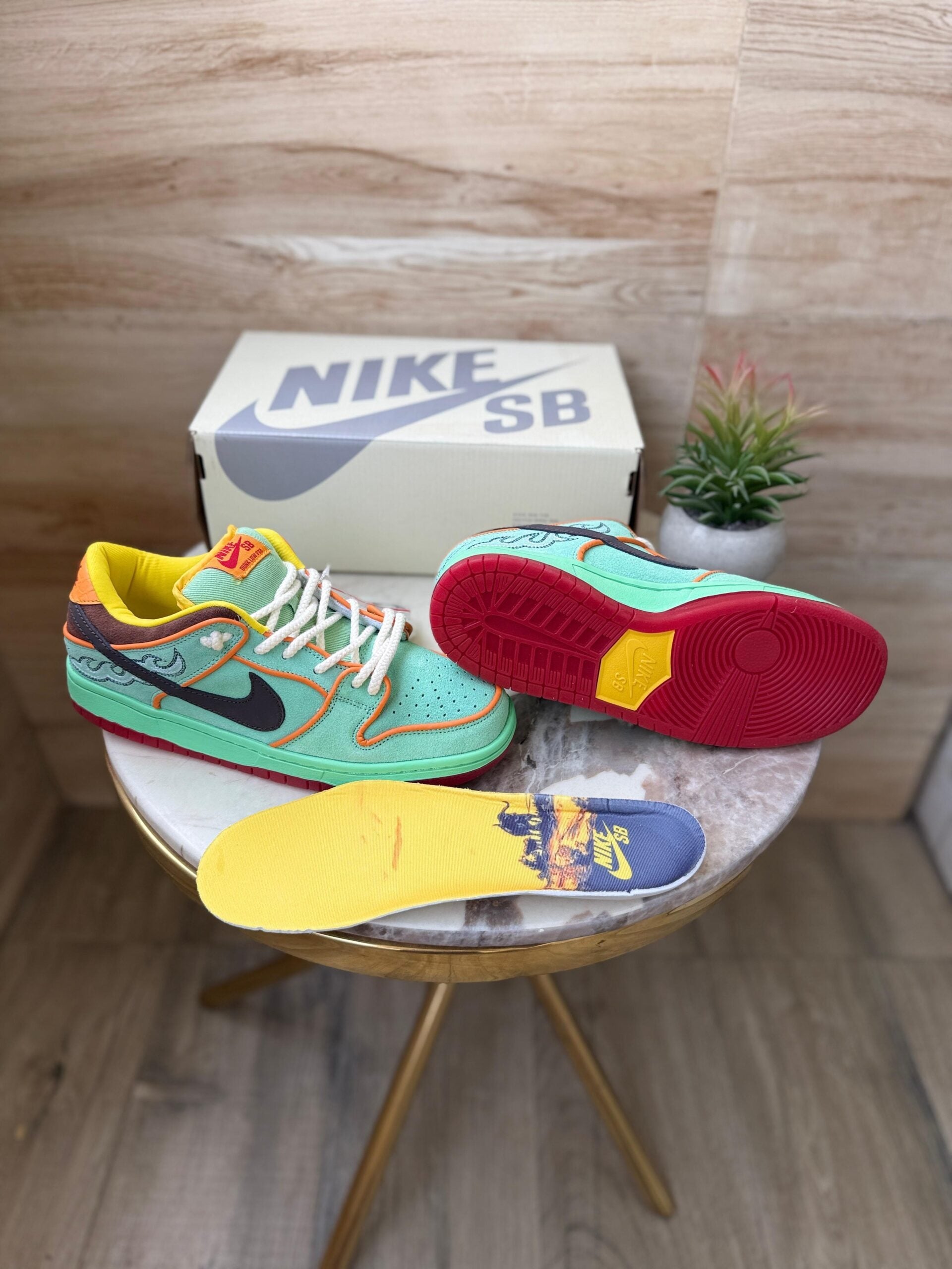 Nike Dunk Low “Panda Prank Buckle”