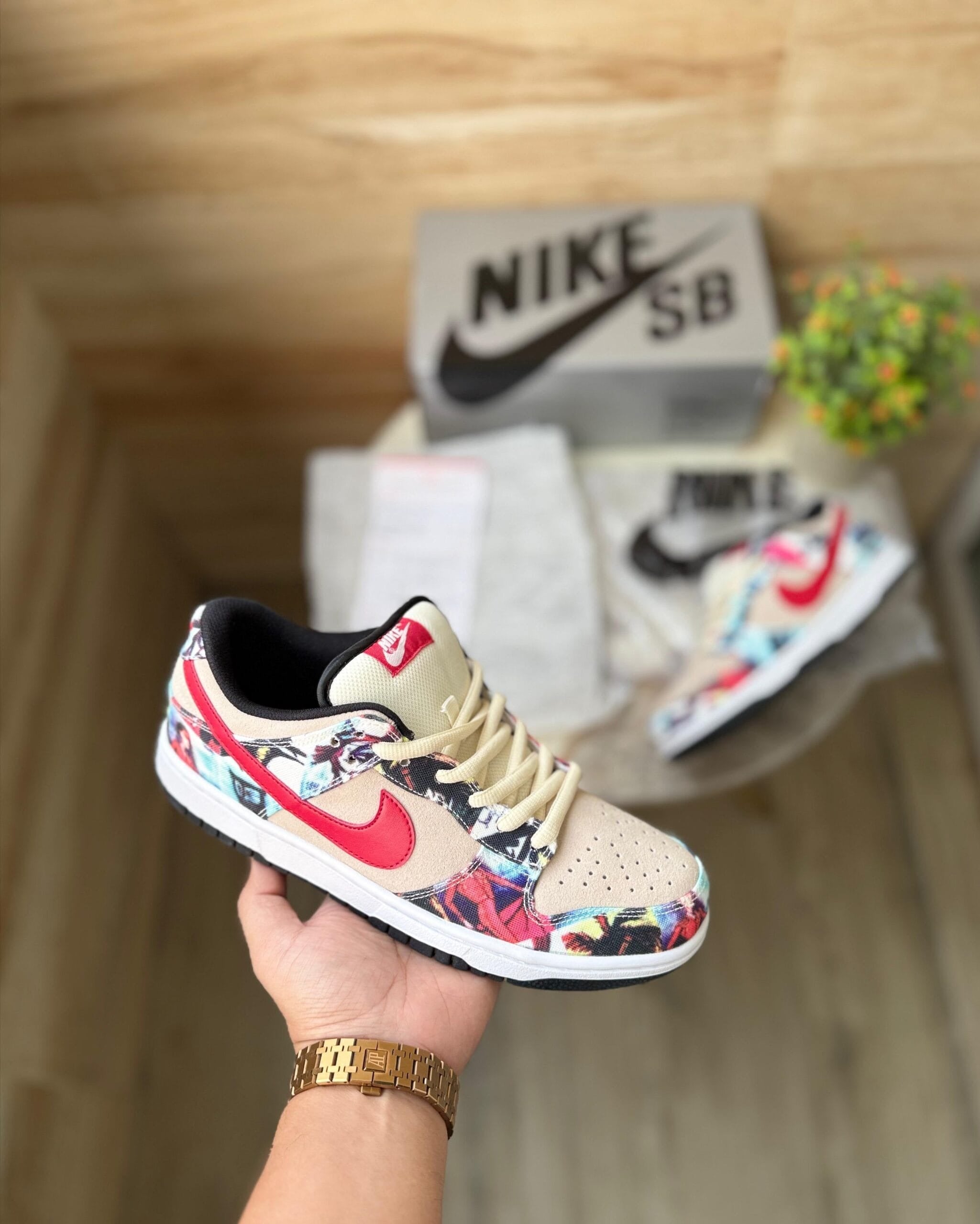 Nike SB Dunk Low “Paris”