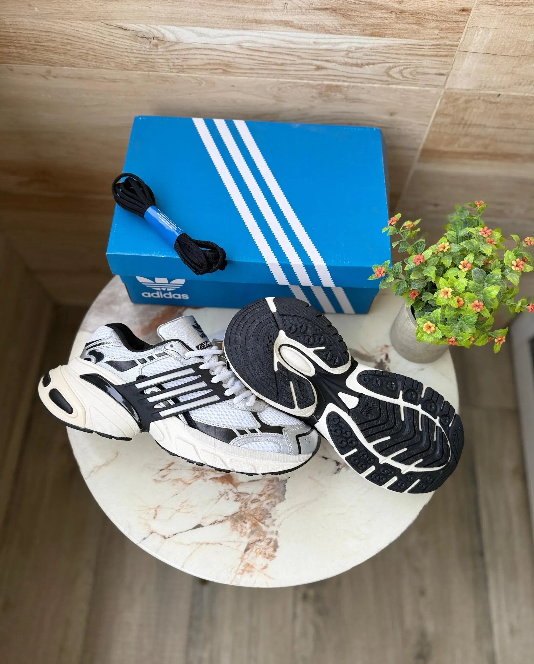 Adidas Adistar XLG Sneakers