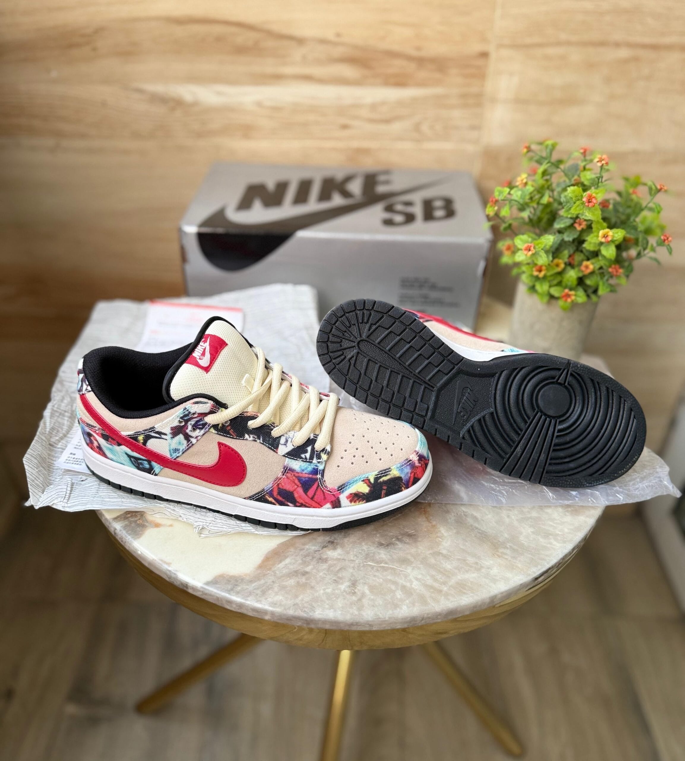 Nike SB Dunk Low “Paris”